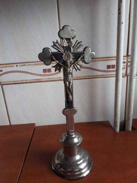 Krzyż stojący krucyfiks pasyjka 30 cm metalowy