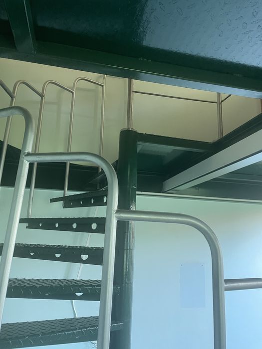 Schody kręcone metalowe