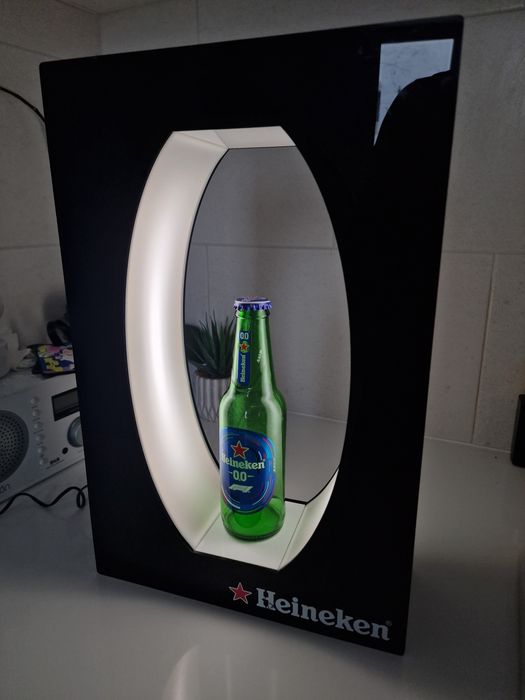Publicitário iluminado Cerveja Heineken expositor