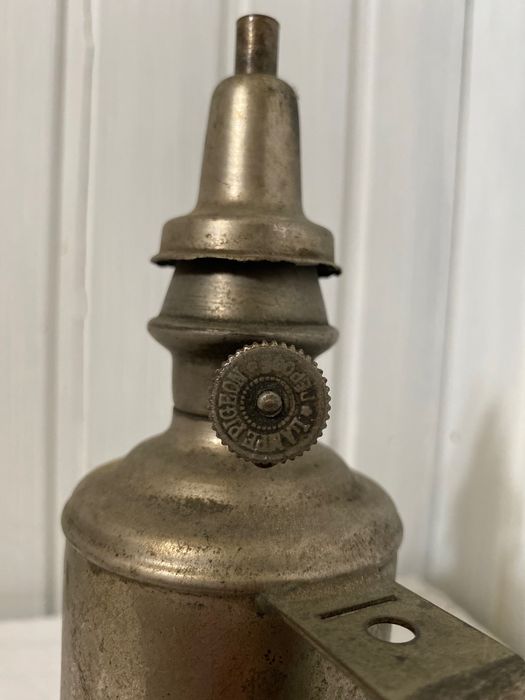 Lâmpada a petróleo Pigeon