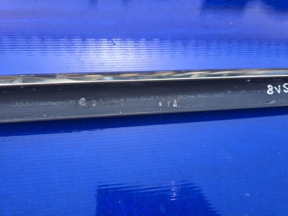Friso chromado porta frente esquerda ORIGINAL Audi A3 8V 8V5 Limousine s-line 2014- EPC