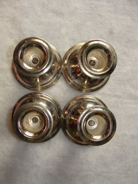 4 Castiçais Prateados