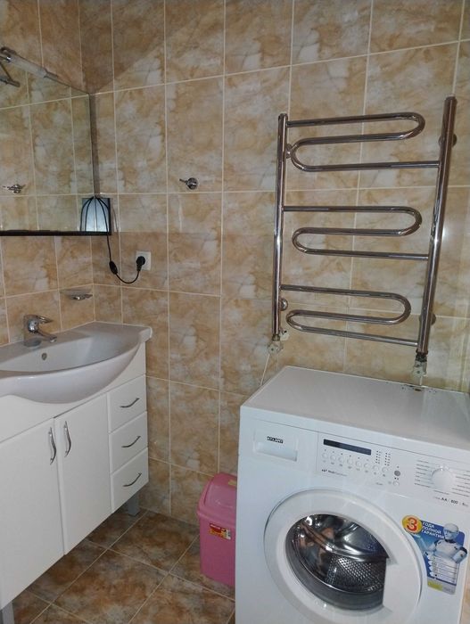 продам 2-х ком.квартиру (студия) центр