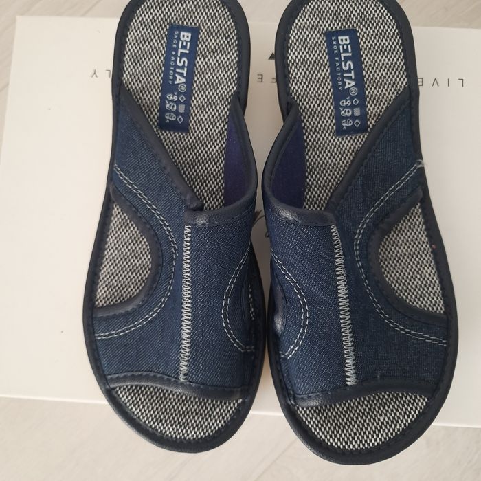 Кімнатні шльопанці