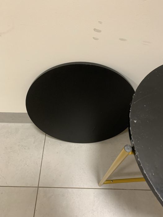 Stoliczek - na balkon, koło łóżka itp.