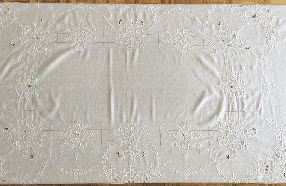 Toalha bordado rico