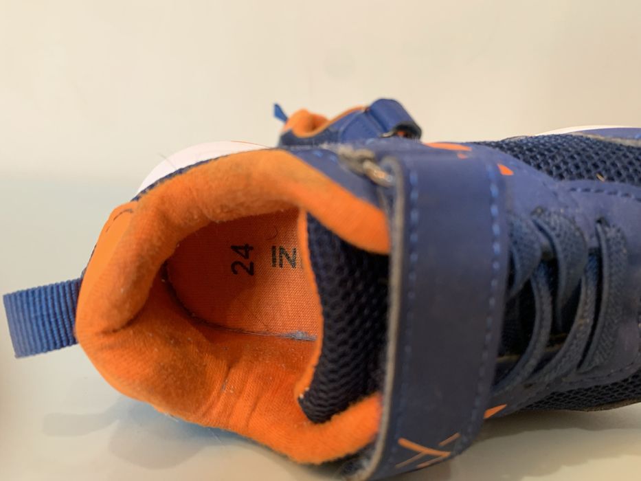 Дитячі кросівки 23-24 розмір