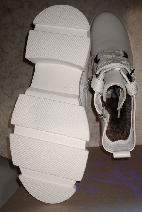 Ботинки женские кожаные зимние.