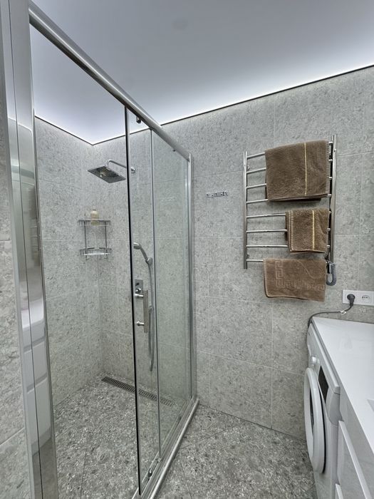 1 к пл Артема вул Софьї ПеровськоїПомісячно і на довгий термін