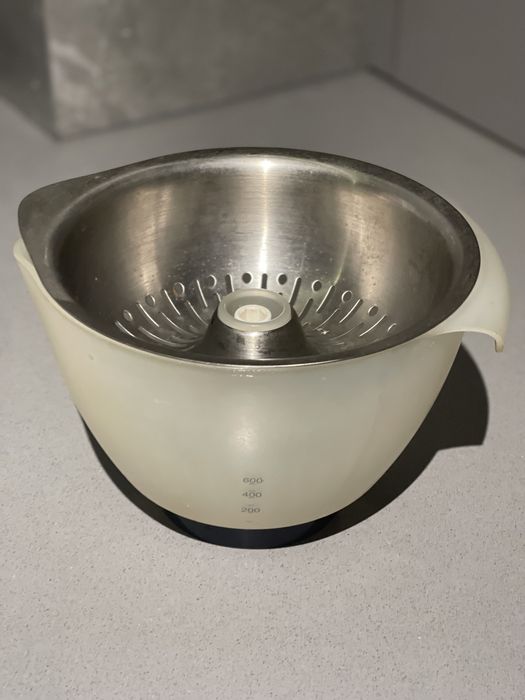 Кухонный комбайн  и 5 насадок Kenwood KM 0010