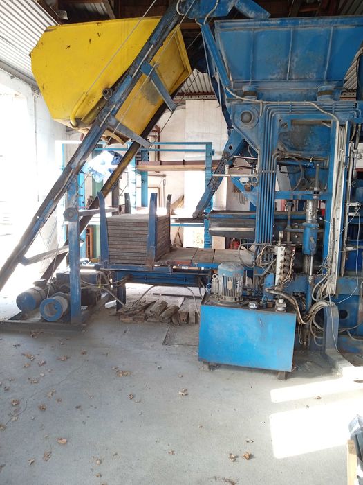 Wibroprasa do wyrobów betonowych