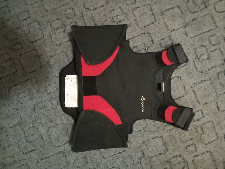 Продам детскую защиту для конного спорта в хорошем состоянии самовывоз