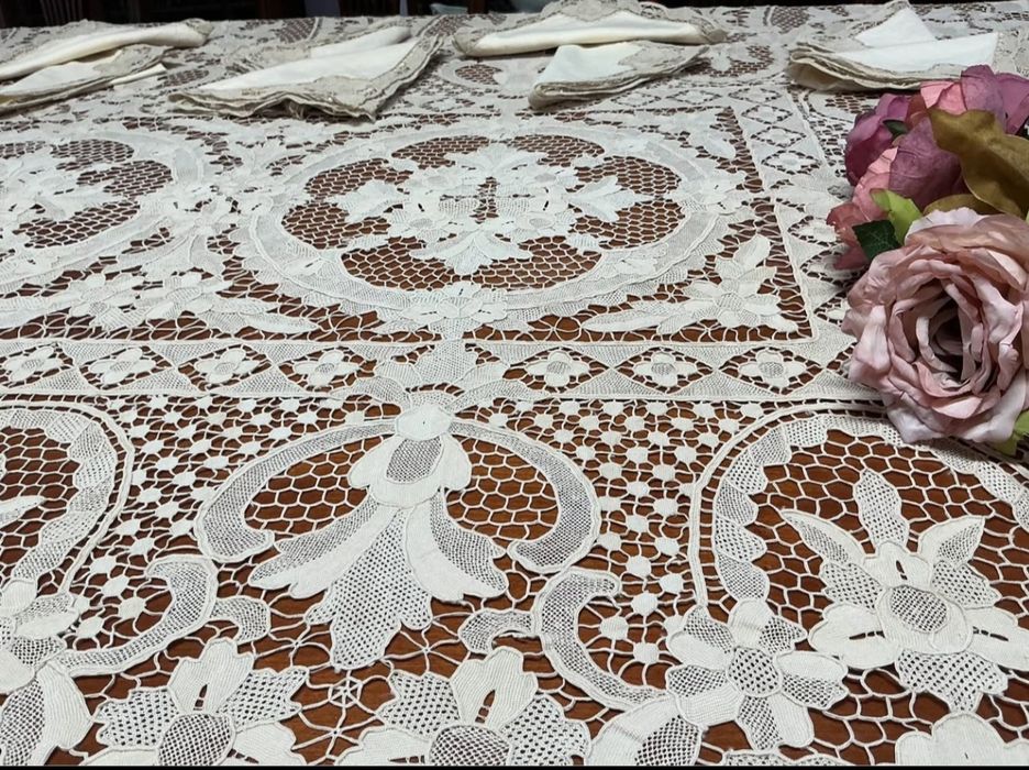 Toalha exclusiva de luxo bordada á mão Renda Veneziana de Burano,2,60x1,65-NOVA