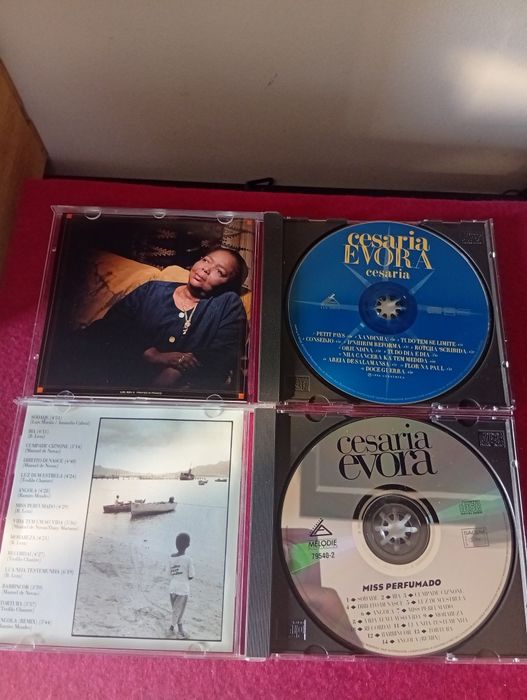 Conjunto de CDs musica Cesária Évora