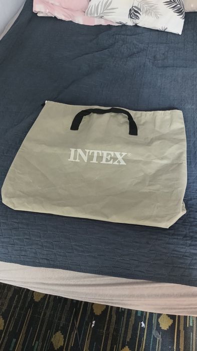 Надувная кровать INTEX