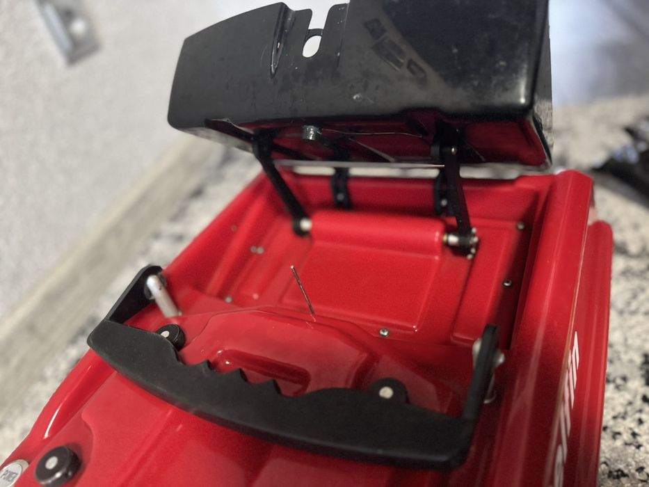 Продам кораблика Дельфін 10