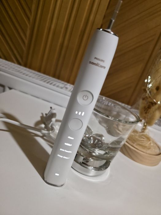 uszkodzona szczoteczka Philips Sonicare