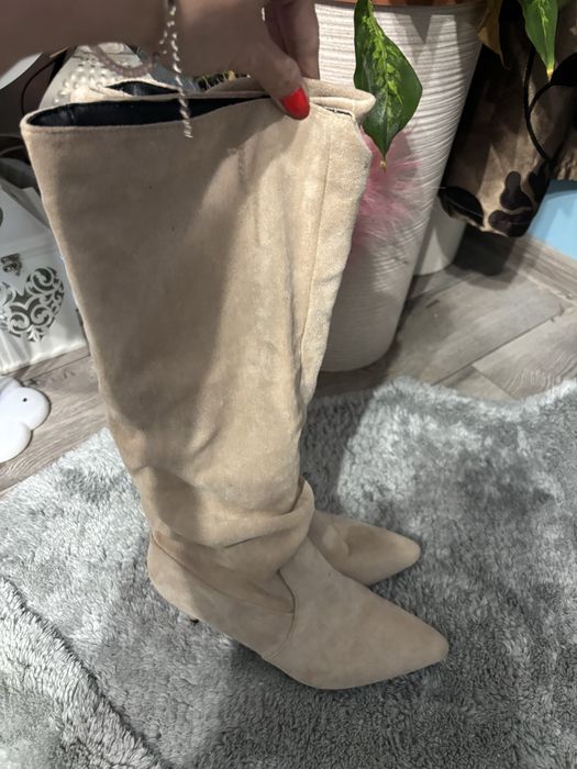 Kozaczki zamszowe eleganckie beżowe 42