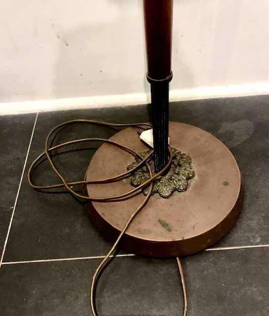 Candeeiro de Pé com Abajur