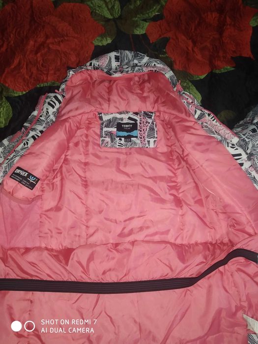 Продам зимову курточку Termit