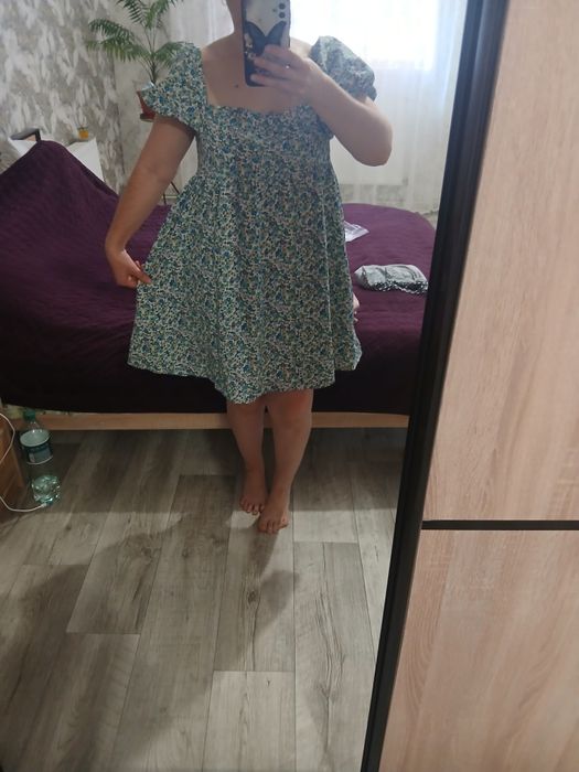 Новая платья размер L