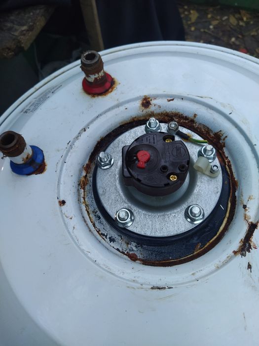 Бойлер на 80 литров  Горенья