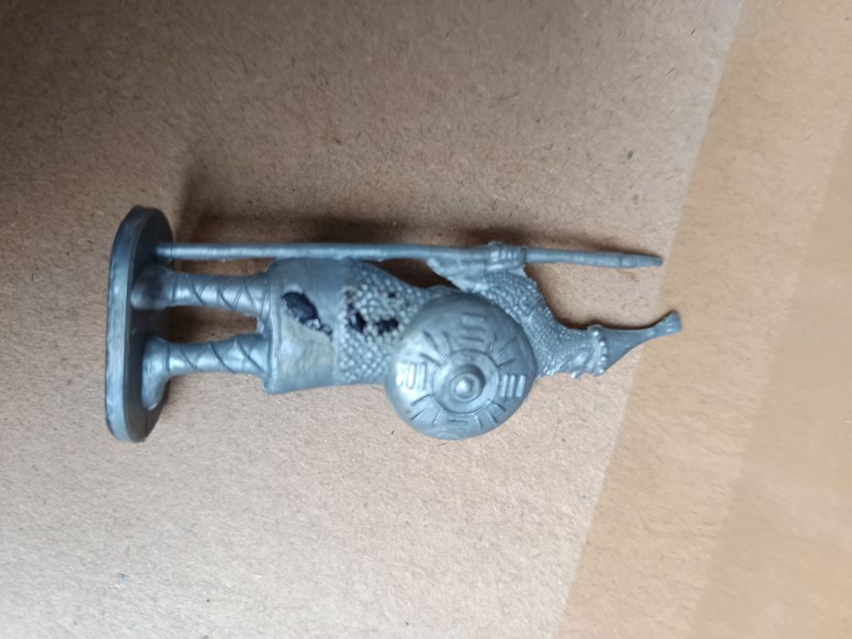 5 starych vintage PRL  żołnierzyków plastikowych