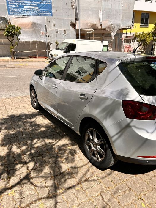 Seat ibiza de 2009 um 1.2  a gasolina  de 3 cilindros motor corrente so por chamada