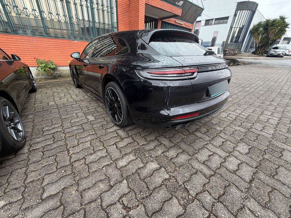 Porsche Panamera Sport Turismo 4 E-Hybrid
