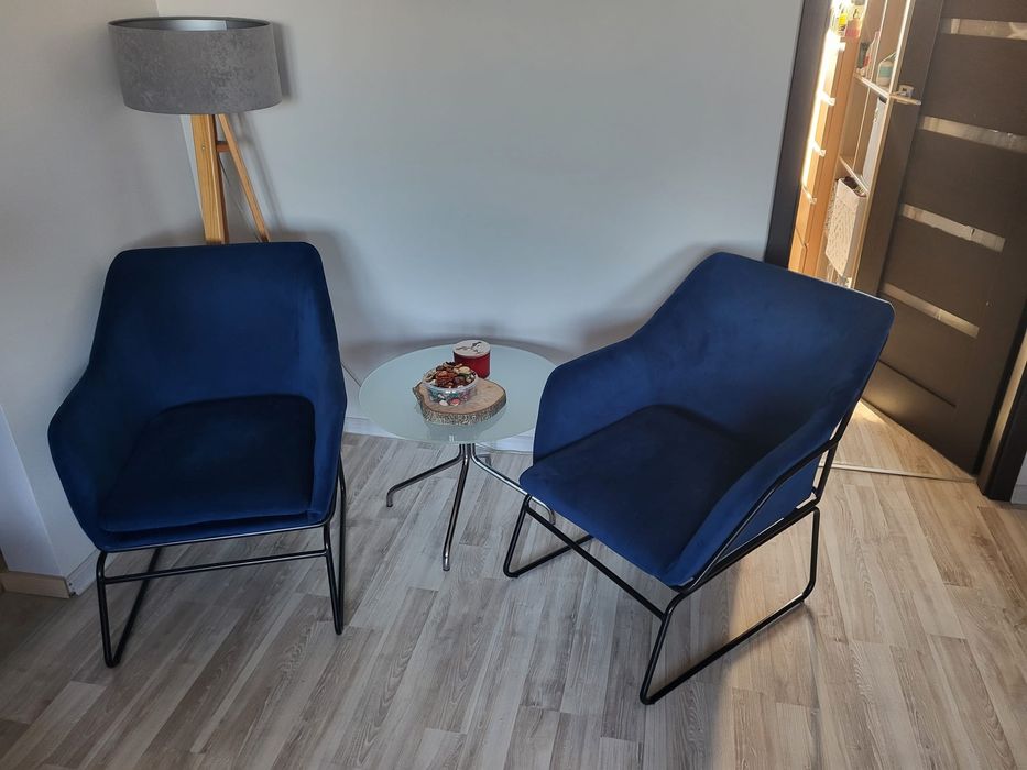 Fotel na metalowym stelazu