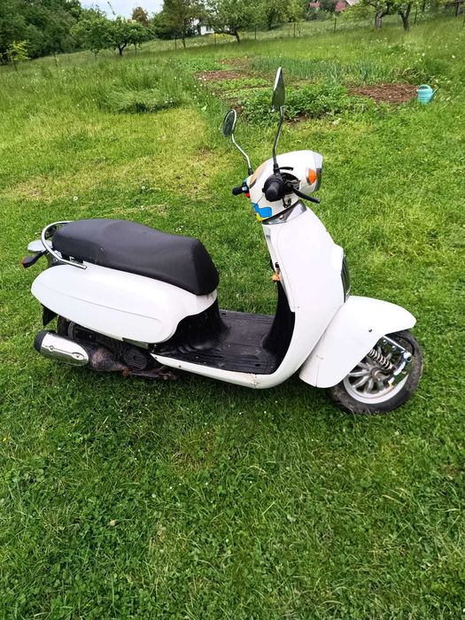 Продам скутер Yamaha