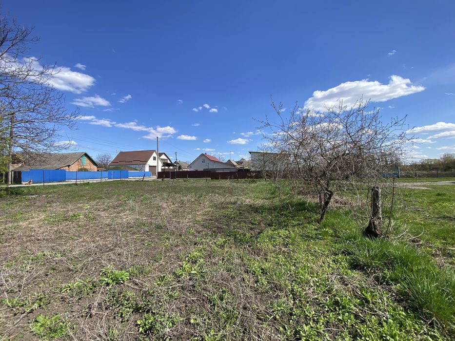 Продам будинок в Центрі, с.Сальник