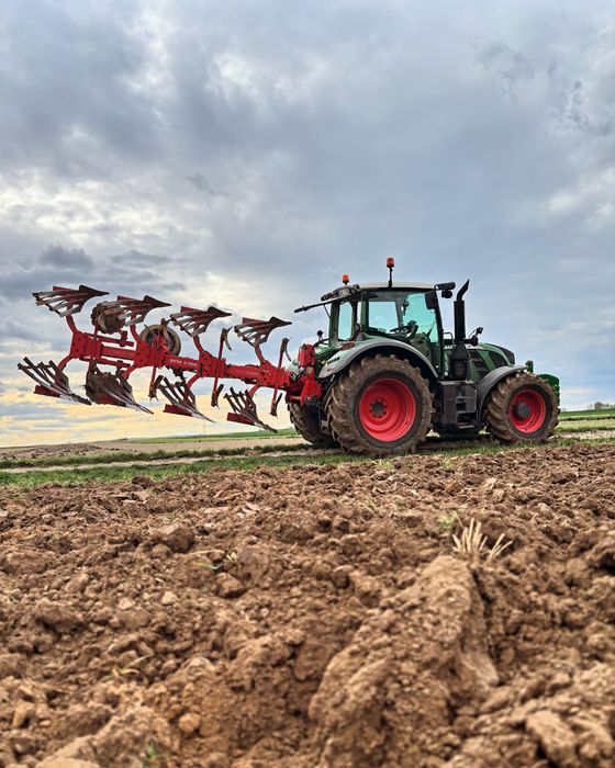 Wynajem ciągnika rolniczego John Deere Ładowarek teleskopowych