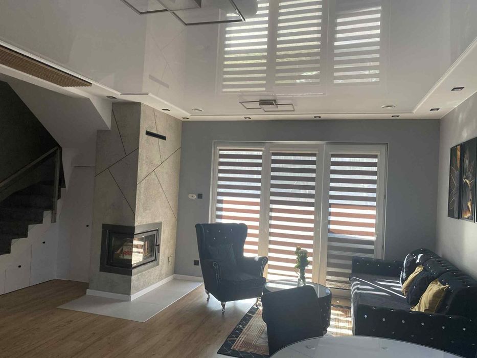 Dom wolnostojący z garazem