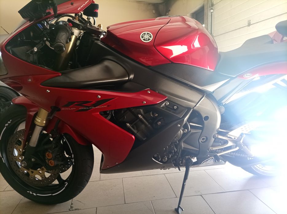 Vendo Yamaha r1 e bom estado