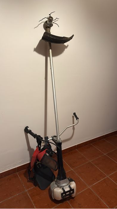 Roçadeira a gasolina