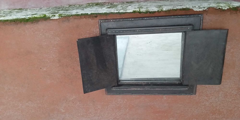 Espelho com  duas portas