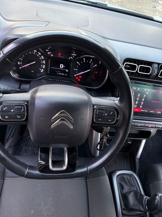 Citroen C3 Aircross 1.2 PureTech  

Viatura de Outubro