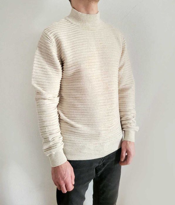 Sweter męski wełna 70% beżowy Trittico rozmiar S - M długi rękaw golf