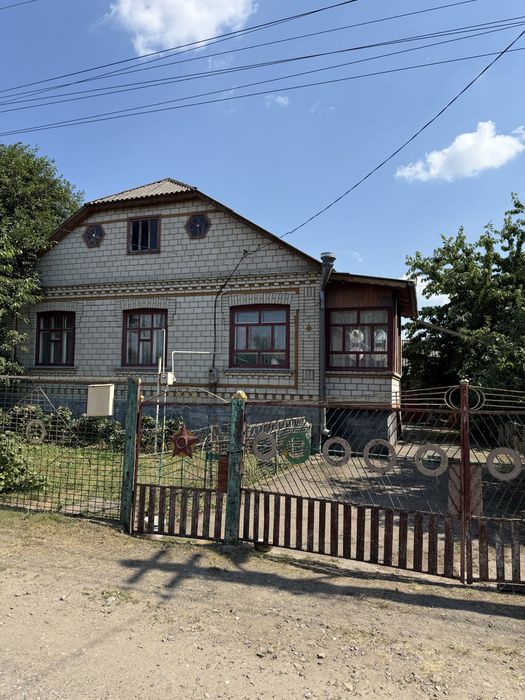 Продам будинок 100 кв.м Вапнярка вул.Яблунева 15