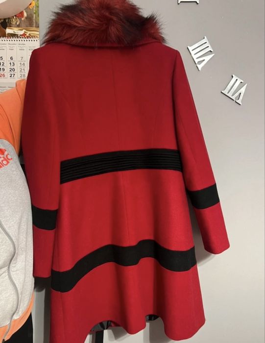 Płaszcz zimowy czerwony