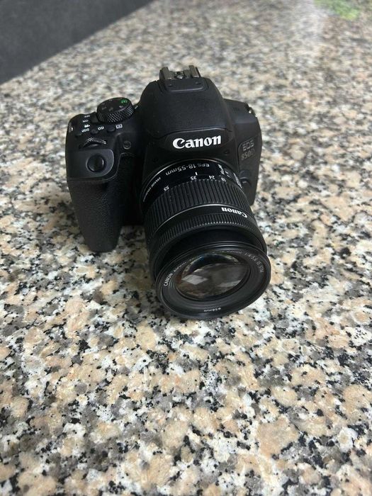 Canon EOS 850D + 18-55mm IS STM