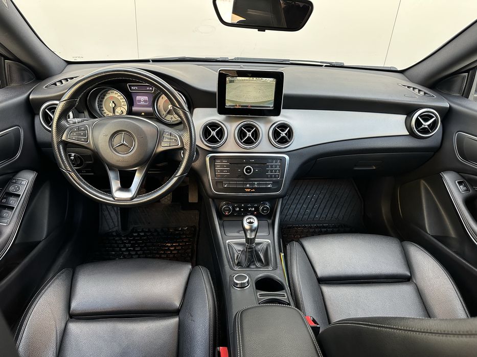 Mercedes Cla 180d URBAN  Aceito retomas