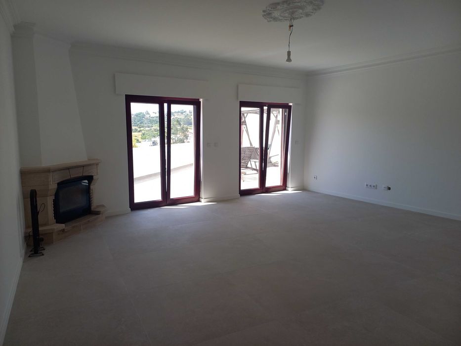 Venda T3 Duplex Area 328m