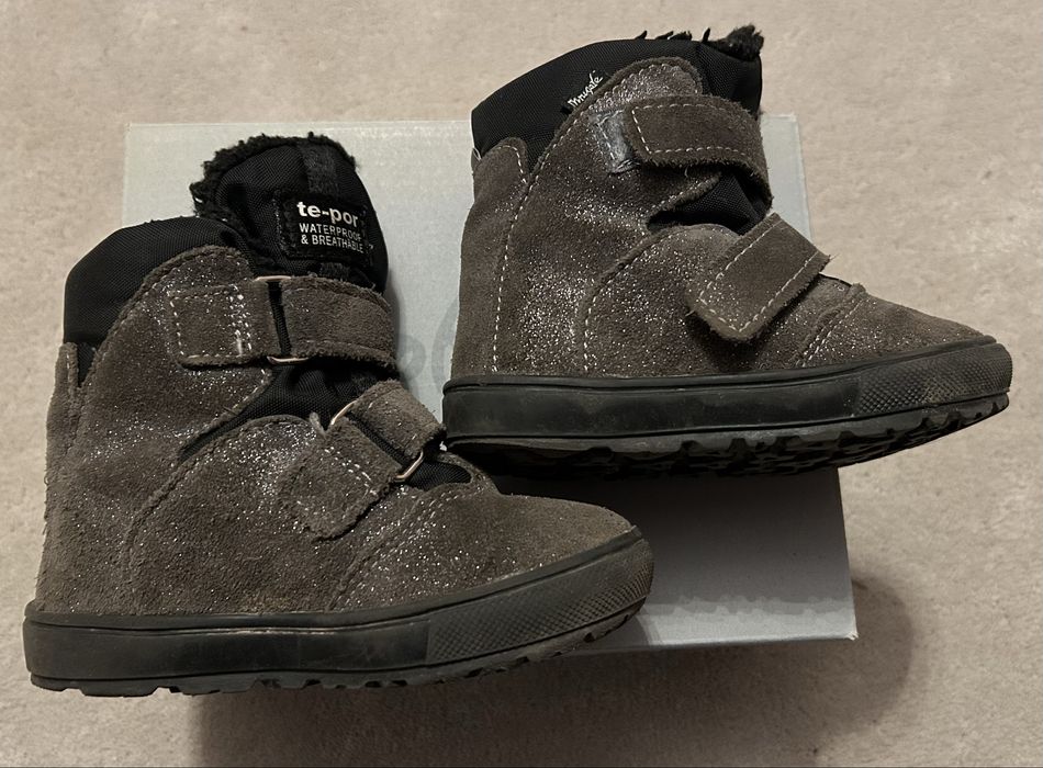 Skórzane szare lekko połyskujące buty zimowe Mrugała Te-por r.24