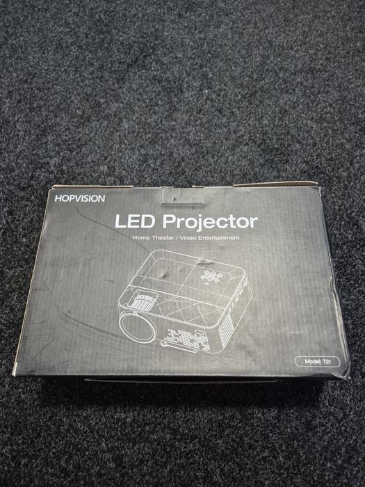 Projetor LED "HOPVISION"