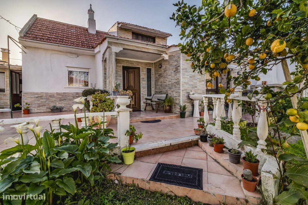 Moradia Em Terreno Urbano | 448M2 | Odivelas