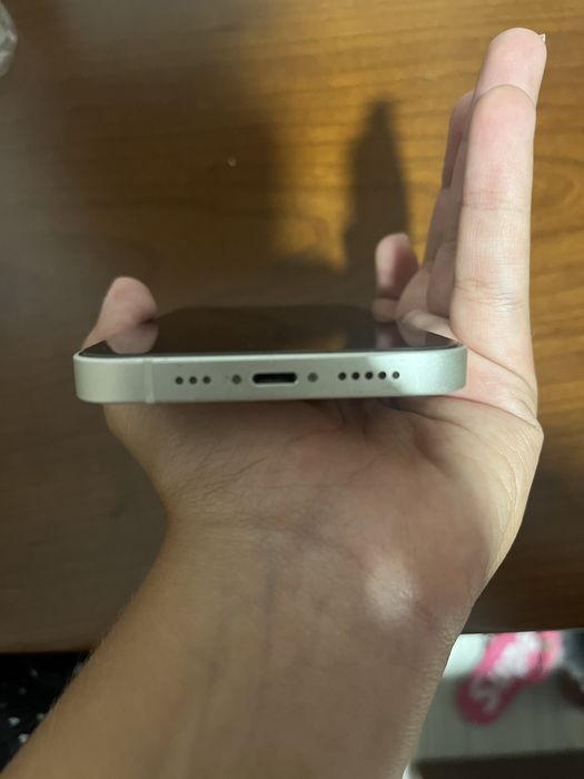 Vendo Iphone 14 com 1 ano feitos em março