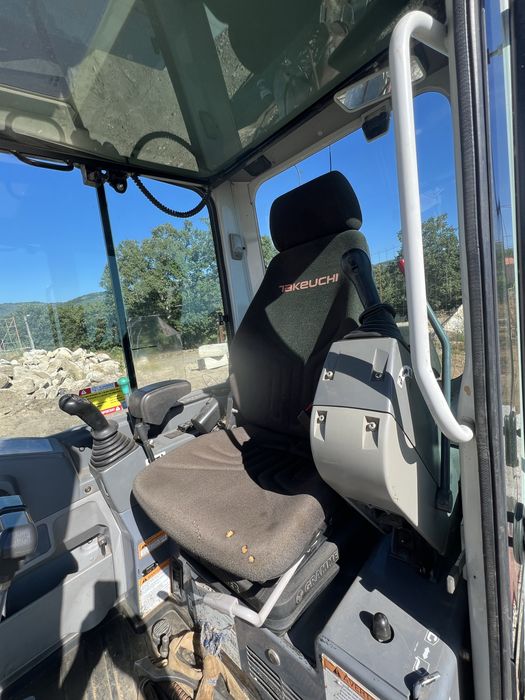 Giratoria 5T Takeuchi