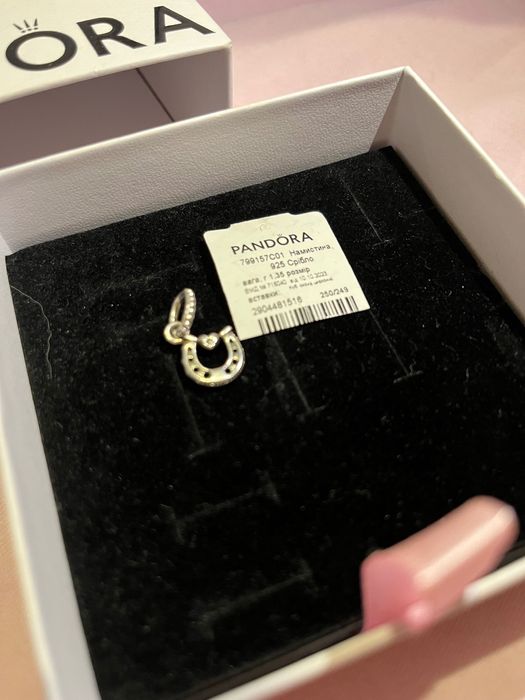 Прикраси від Pandora бу